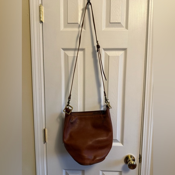 Circular vintage cross body Coach purse - Picture 2 of 13